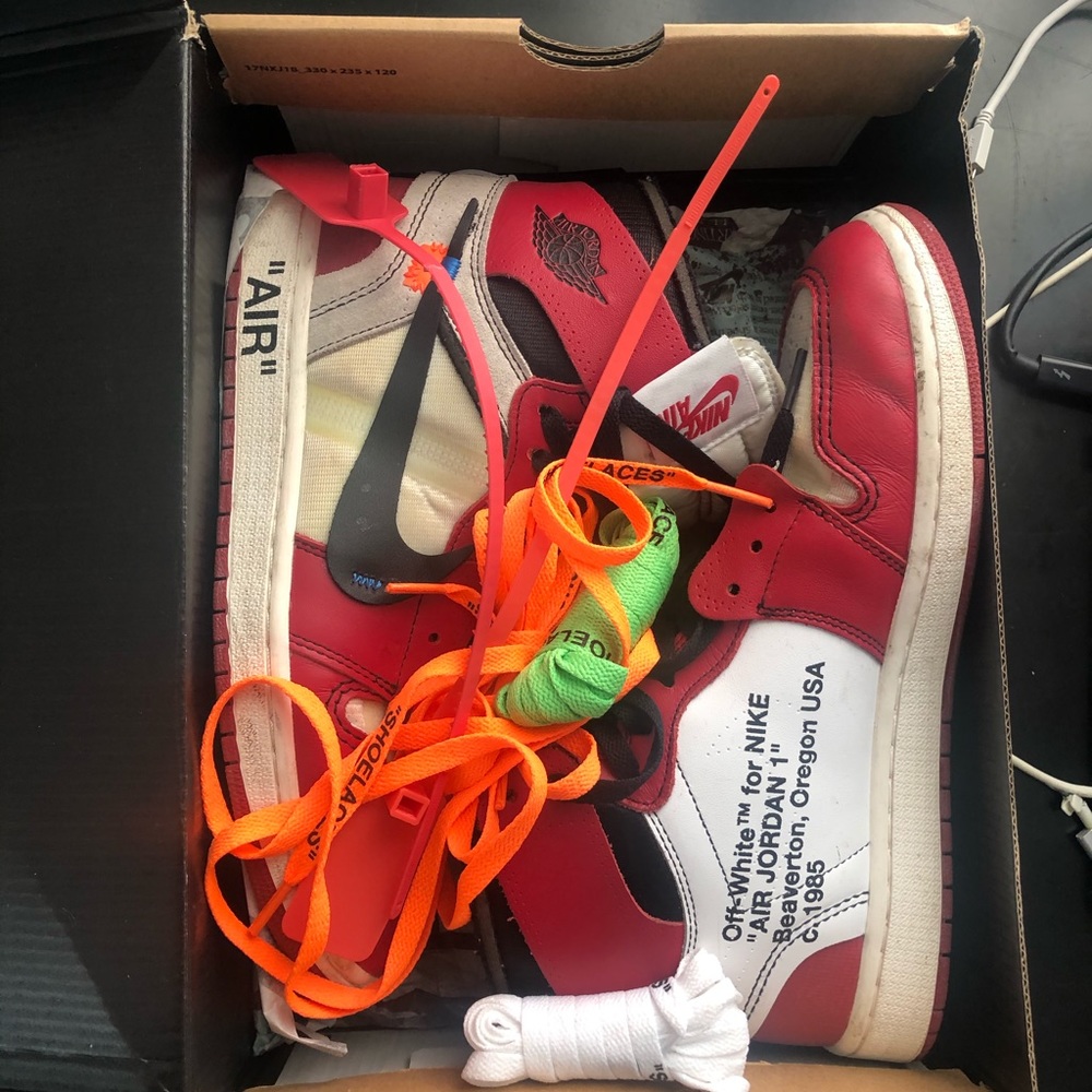 Off white Jordan 1 size 8.5